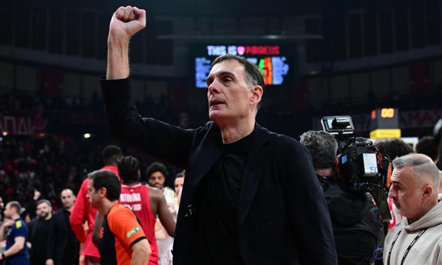 Ιστορικό milestone για Μπαρτζώκα: Έφτασε τα 300 ματς Ευρωλίγκας στον «ερυθρόλευκο» πάγκο!