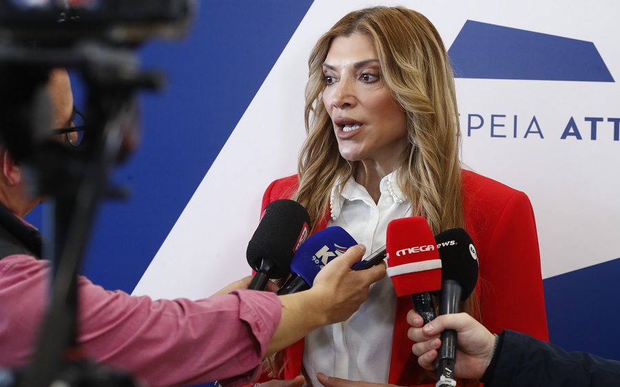 Ιστορική στιγμή: Έπεσαν οι υπογραφές για το κολυμβητήριο του Ολυμπιακού στο ΣΕΦ