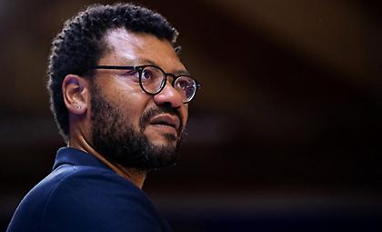 Οριστικά ο Ενζογιά στον πάγκο του Ολυμπιακού