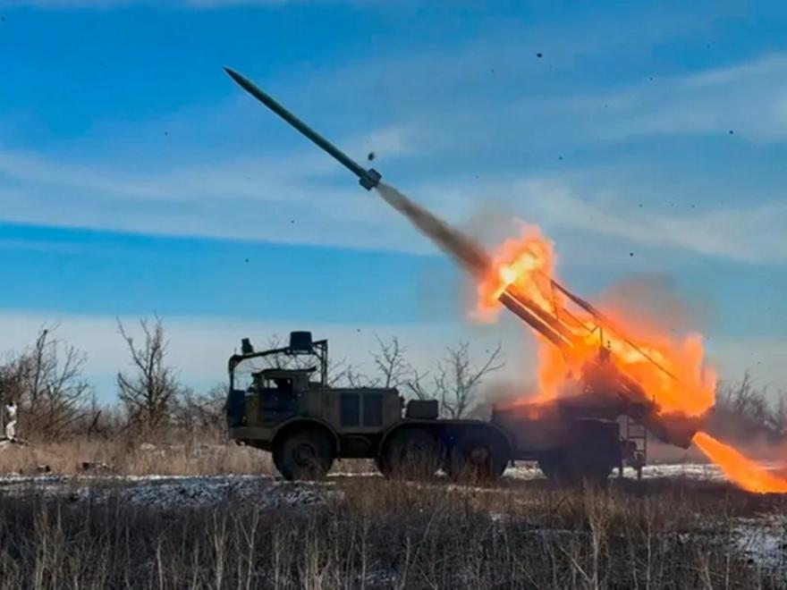 Επιθέσεις της Ρωσίας με 500 πυραύλους και τρεις νεκρούς στην Ουκρανία - Βίντεο