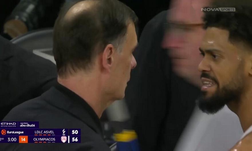 Ένταση Μπαρτζώκα-Ντόρσεϊ, του τα... έψαλε ο Έλληνας τεχνικός μετά από επιθετικό φάουλ!