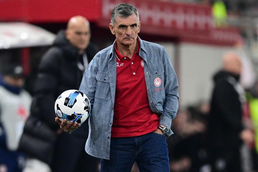 Νικολακόπουλος: «Κλειδώνουν τα δίδυμα της ενδεκάδας του Ολυμπιακού με ΑΕΚ»