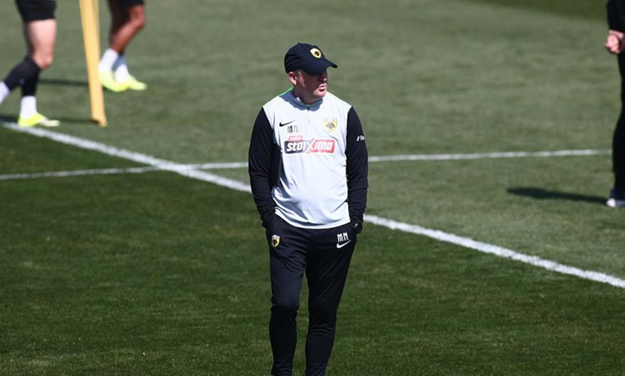 Τσακίρης: «Η ευκαιρία της ΑΕΚ, η καλύτερη δυνατή 11άδα και το μοναδικό δίλημμα»