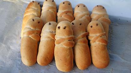 Λαζαράκια: Η ιστορία τους και γιατί τα φτιάχνουμε το Σάββατο του Λαζάρου