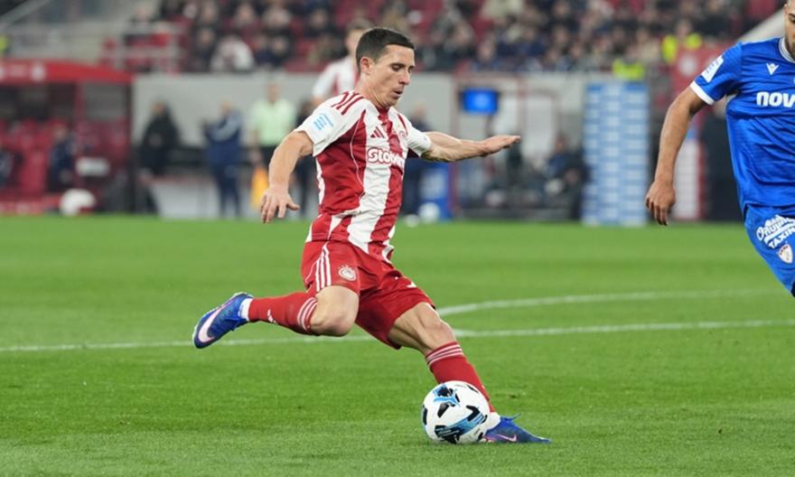 Ποντένσε στον κόσμο του Ολυμπιακού: «Κάντε όσο περισσότερο θόρυβο μπορείτε»