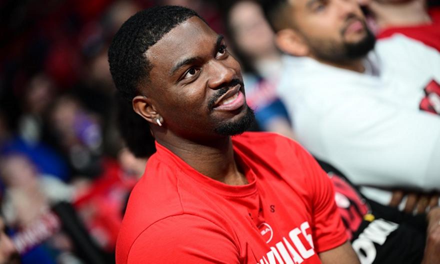 Όμορφη στιγμή στο ΣΕΦ: Ο Έβανς αποθεώθηκε από κοινό και συμπαίκτες