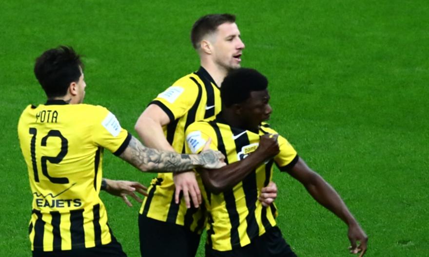 Κοϊτά: «Ζητώ συγγνώμη από τον κόσμο του Ολυμπιακού για τον τρόπο που πανηγύρισα στο τέλος του αγώνα»