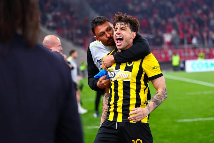 Τσακίρης: «Η ΑΕΚ έκανε το χρέος της και με το παραπάνω - Έχει ακόμη πολύ δρόμο το πρωτάθλημα»