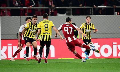 Νικολακόπουλος: «Θα μπορούσε να μετρήσει το γκολ του Γιαζίτσι, αλλά ο Ολυμπιακός ήταν τραγικός»