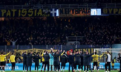 Οι οπαδοί της ΑΕΚ συνόδευσαν το πούλμαν της ομάδας για Καραϊσκάκη με μηχανοκίνητη πορεία