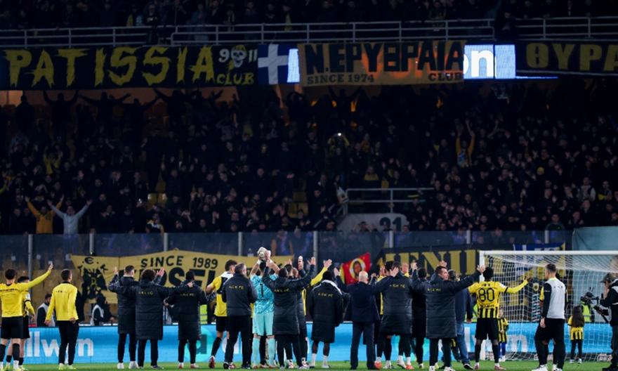 Οι οπαδοί της ΑΕΚ συνόδευσαν το πούλμαν της ομάδας για Καραϊσκάκη με μηχανοκίνητη πορεία