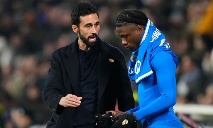 Ψηλά στη λίστα της Παρί Σεν Ζερμέν ο Καμαβινγκά, διατεθειμένη να τον πουλήσει η Ρεάλ Μαδρίτης