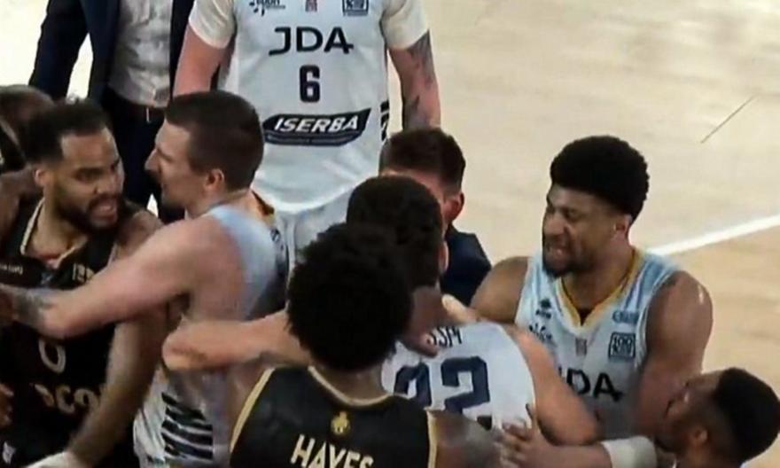 Αντέχει η Μονακό, τρίτη σερί νίκη στο πρωτάθλημα - Έπεσε ξύλο στο φινάλε, κινδυνεύει με τιμωρία ο Μπεγκαρέν!