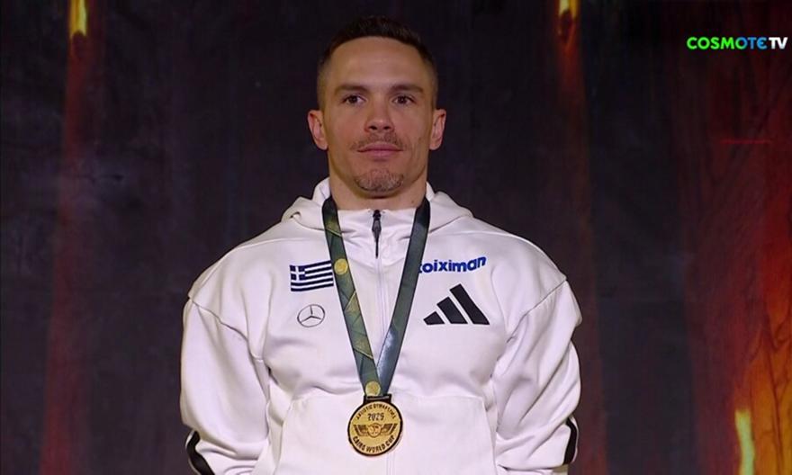 Η απονομή του χρυσού μεταλλίου στον σπουδαίο Λευτέρη Πετρούνια