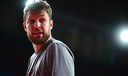 Βεζένκοφ: «Δεν κυνηγώ ατομικούς τίτλους - Το τρόπαιο της Ευρωλίγκας είναι στο μυαλό μου»