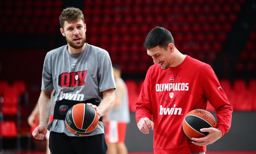 Ζέρβας: «Δεν διαλέγει παιχνίδια ο Ολυμπιακός, σίγουρο το πλεονέκτημα με 2/3»