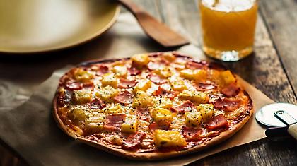Hawaiian Pizza: Η ιστορία της πιο διχαστικής πίτσας και ο πόλεμος του ανανά