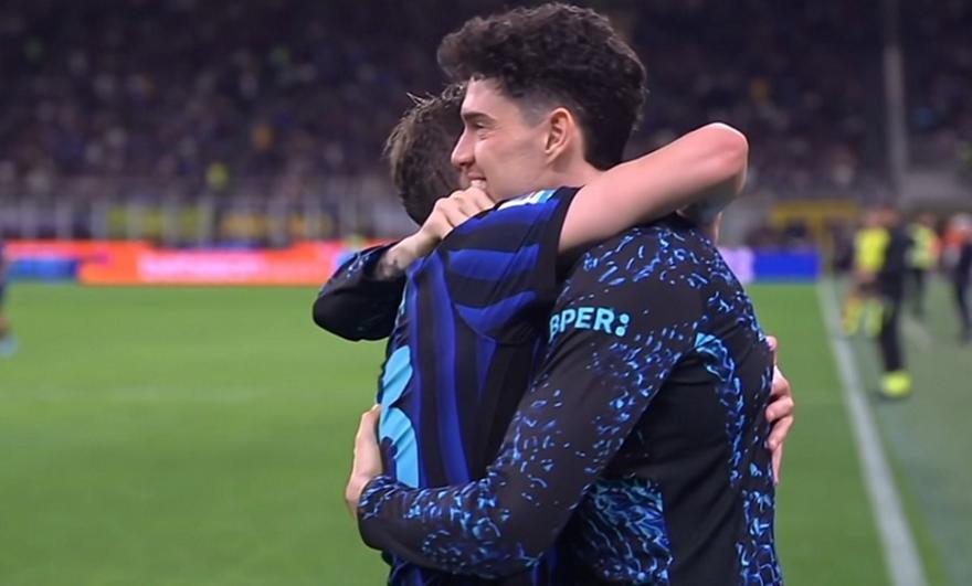 Συγκλονιστική στήριξη του κόσμου στον Μπαστόνι παρά το μοιραίο λάθος με την Ιταλία