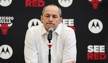 Τέλος ο Καρνισόβας από τους Μπουλς