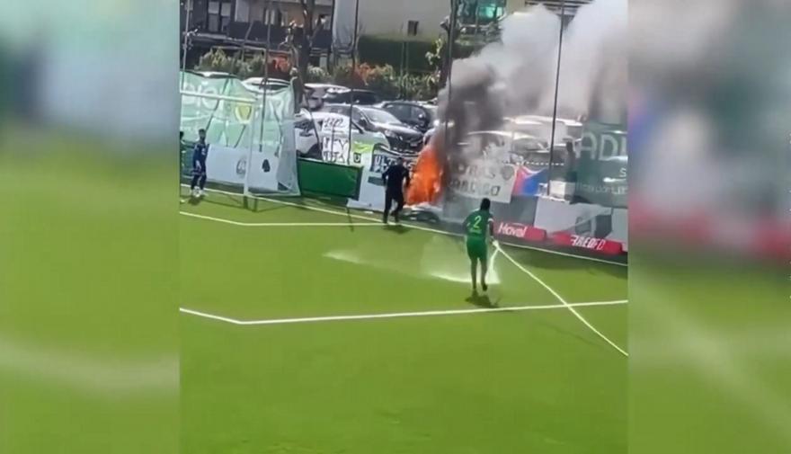 Σκελότο σε ρόλο… πυροσβέστη: Έσβησε φωτιά την ώρα του αγώνα στην Ελβετία