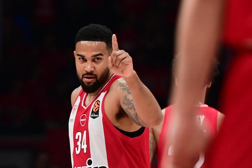 Ολυμπιακός: Εκτός 12άδας οι Μόρις και Φαλ - Επιστρέφει στην αποστολή ο Τζόσεφ