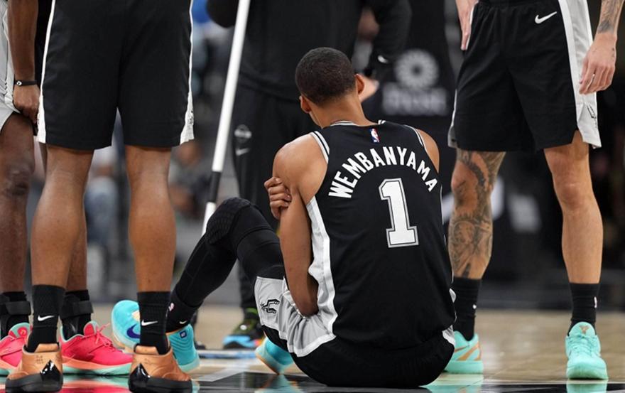 Νίκησαν αλλά αγχώθηκαν με Γουεμπανιαμά οι Σπερς-Με «όργια» Γιόκιτς ανέβηκαν τρίτοι οι Νάγκετς