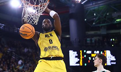 Με Γκρέι και Πετσάρσκι η 12άδα της ΑΕΚ στο Game 2 με Μπανταλόνα