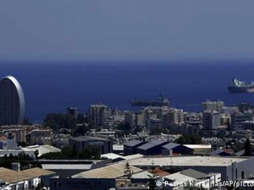 Σείεται η Κύπρος από σκάνδαλο με εμπλοκή δικαστών