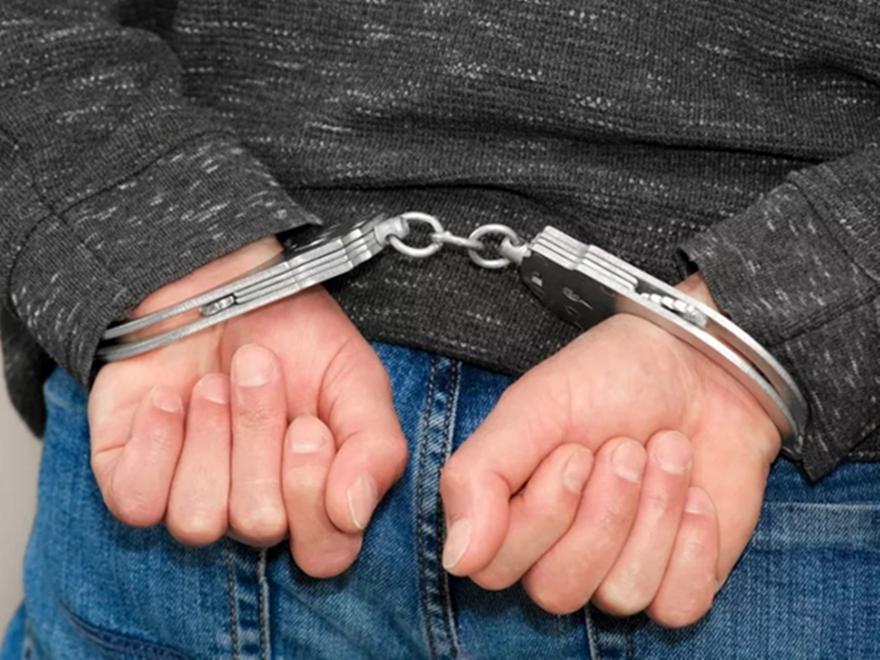 Συλλήψεις τεσσάρων ανηλίκων για κλοπές ηλεκτρικών πατινιών και ρούχων στη Θεσσαλονίκη