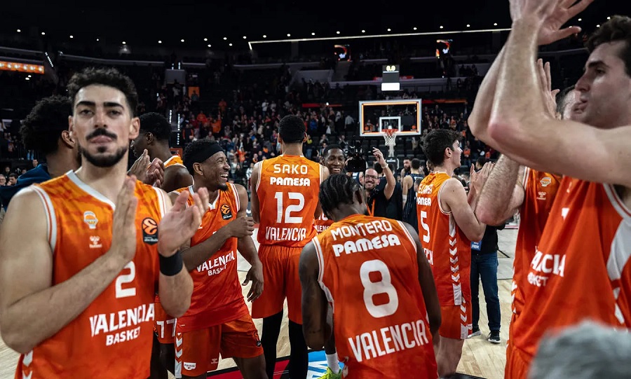 Βαλένθια-Αρμάνι Μιλάνο 