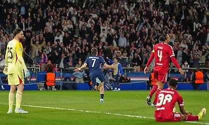 Η Παρί έσβησε τα φώτα της Λίβερπουλ στο Παρίσι!