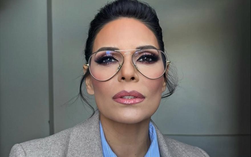 Μαρίνα Ασλάνογλου: Κατέβηκε Κρήτη και έριξε ένα ζεϊμπέκικο που τα σπάει (κυριολεκτικά)