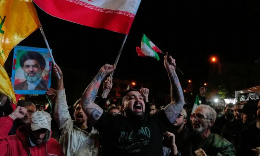 Ιράν: Πανηγυρισμοί στην Τεχεράνη για την κατάπαυση του πυρός