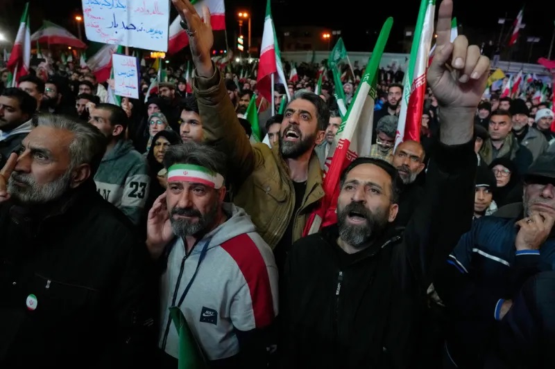 Ιράν: Πανηγυρισμοί στην Τεχεράνη για την κατάπαυση του πυρός