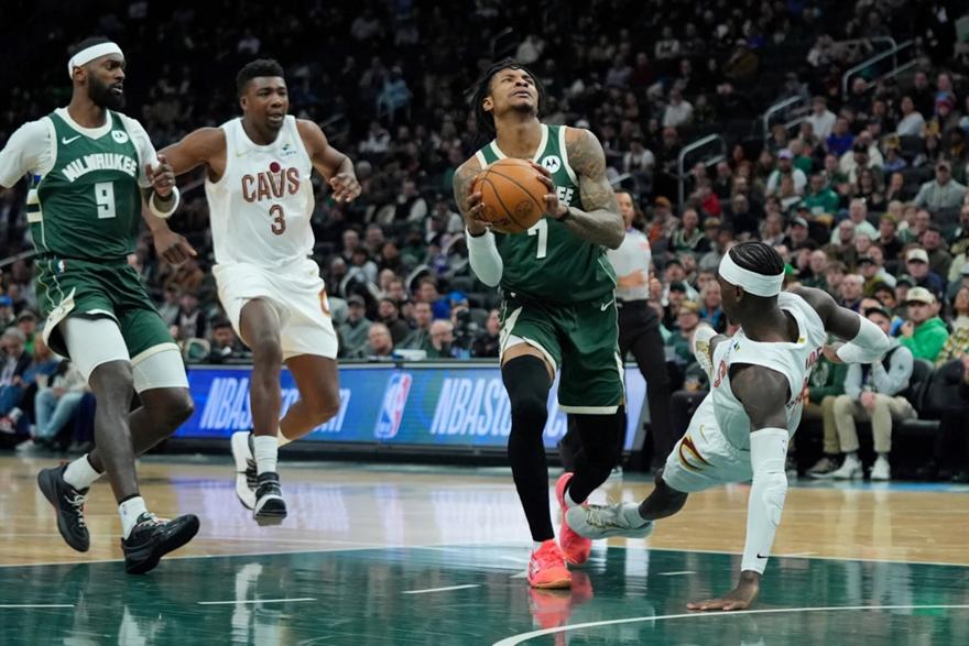 Χειρουργείο και τέλος σεζόν για τον Κέβιν Πόρτερ Τζούνιορ στους Μπακς μετά τον τραυματισμό