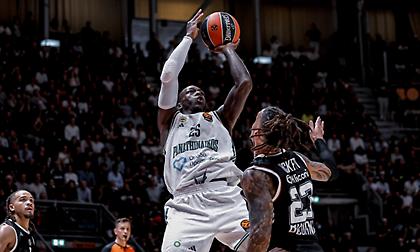 Κόντρα στο ρεύμα ο Χάκετ: Έφτιαξε την κορυφαία πεντάδα της Εuroleague χωρίς Βεζένκοφ και Ναν!