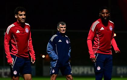 Τσανάκας: «Ο Μεντιλίμπαρ ίσως αλλάξει λίγο τις συνήθειές του και ορισμένους παίκτες»