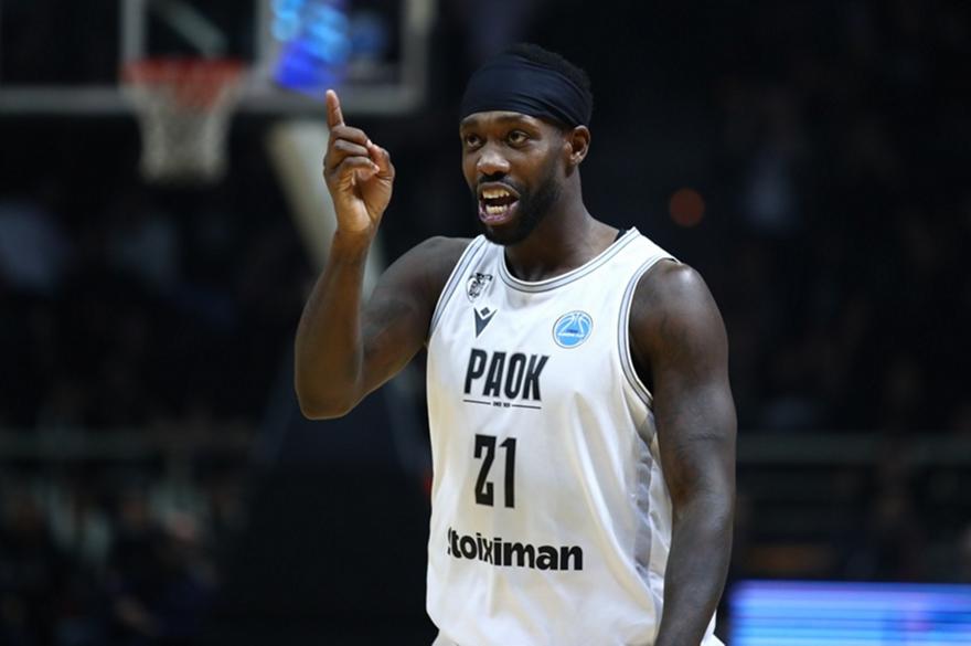 Μπέβερλι: «Περήφανος γι' αυτή την ομάδα, περάσαμε πολλά»