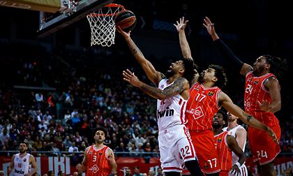 Διπρόσωπος Ολυμπιακός στο πρώτο δεκάλεπτο: Το μουδιασμένο ξεκίνημα και η απάντηση με σερί 15-0