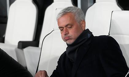 «Σύννεφα» για Μουρίνιο στην Μπενφίκα