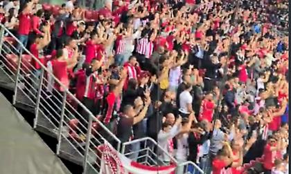 Μοναδική ατμόσφαιρα στην «8888 Arena» από 9.000 φίλους του Ολυμπιακού!