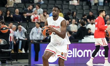 Επέστρεψε στα παρκέ ο Φαλ μετά από σχεδόν έναν χρόνο!