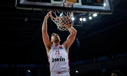 Μιλουτίνοφ: «Όλοι έπρεπε να συνεισφέρουμε κάτι στο ματς»