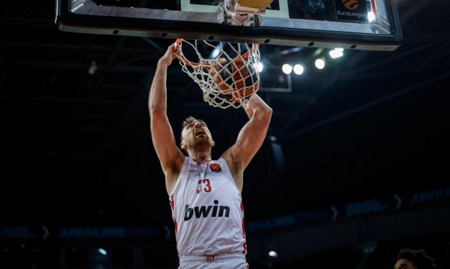 Μιλουτίνοφ: «Όλοι έπρεπε να συνεισφέρουμε κάτι στο ματς»