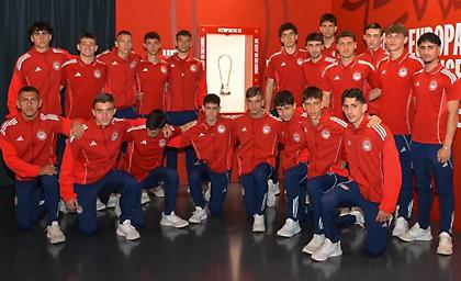 Οι ακαδημίες του Ολυμπιακού επισκέφτηκαν το μουσείο της ομάδας