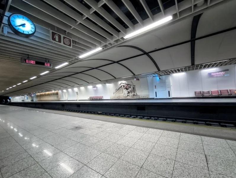 Πώς θα κινηθούν μετρό και τραμ Μ. Παρασκευή και Μ. Σάββατο - Πότε αναχωρούν οι τελευταίοι συρμοί