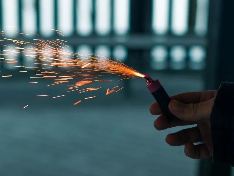 5 κιλά εκρηκτικών υλών και 523 κροτίδες κατασχέθηκαν σε Μεσολόγγι και Πύργο