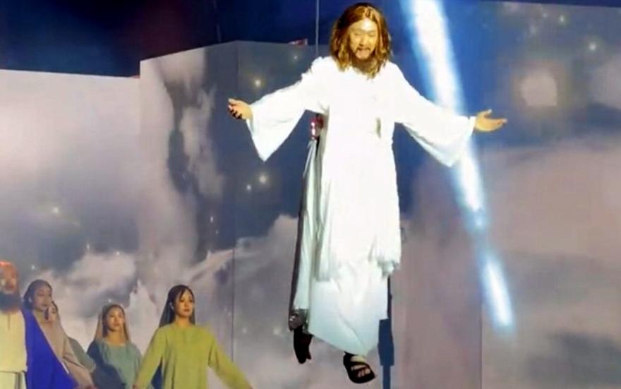 Ο «Χριστός» στη Σεούλ ανυψώθηκε στους ουρανούς -όντως- και εξαφανίστηκε στα σύννεφα