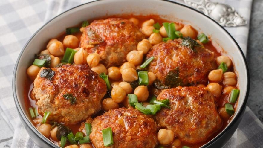 Κεφτέδες από αρνί με ρεβίθια