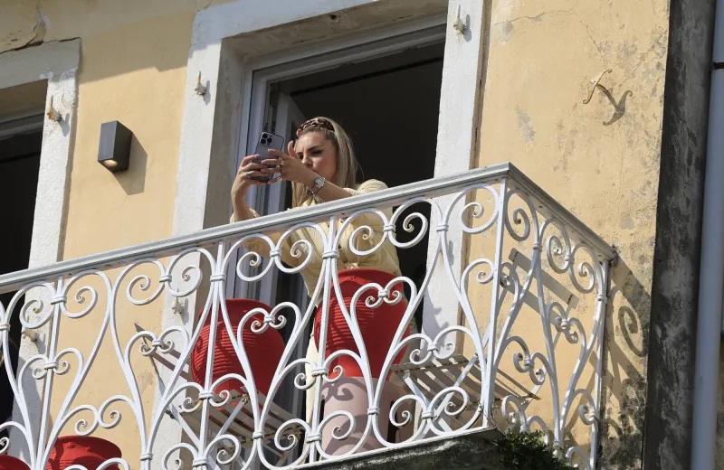 Κέρκυρα: «Εξάγνισαν» το νησί οι «μπότηδες» και έστειλαν το μήνυμα της πρώτης Ανάστασης